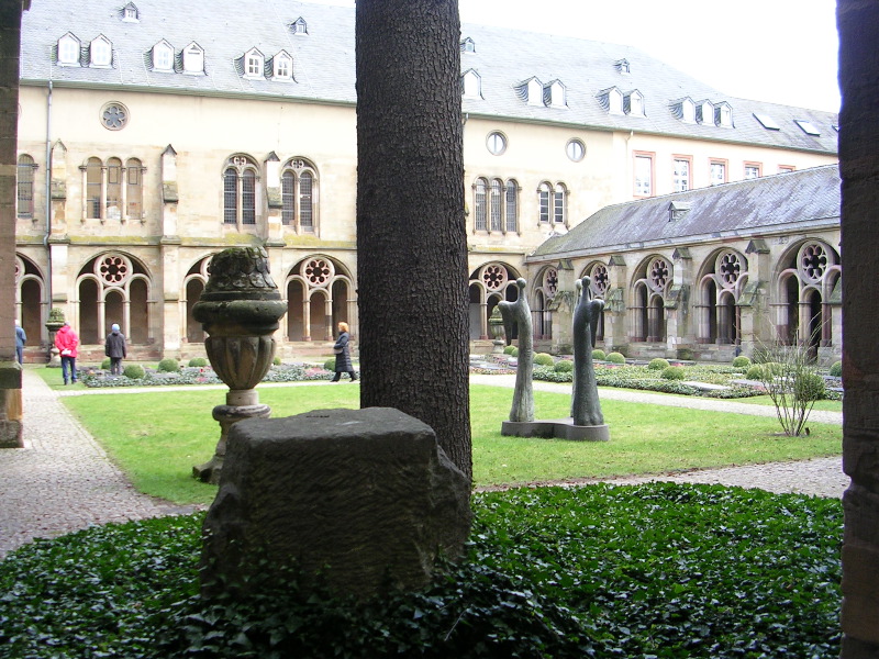 Trier Garden Glance